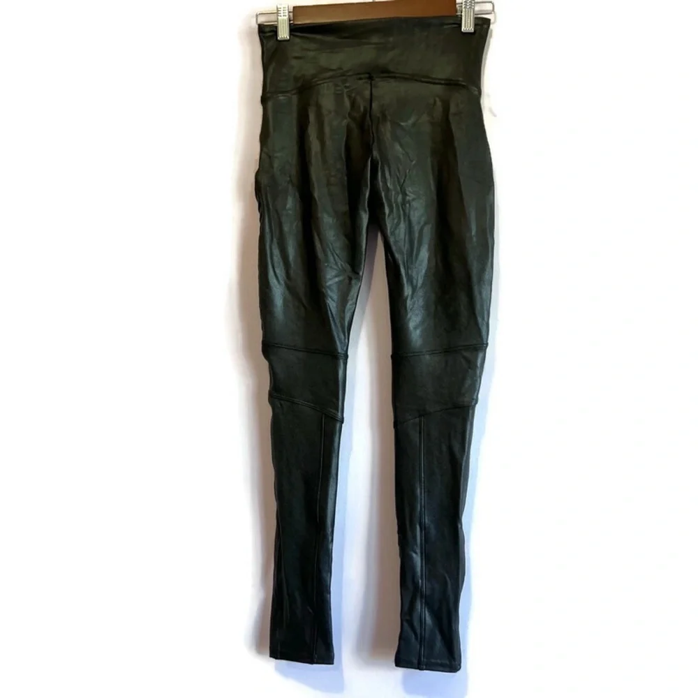 EUC SPANX FAUX LEATHER MOTO LEGGINGS BLACK SIZE MEDIUM